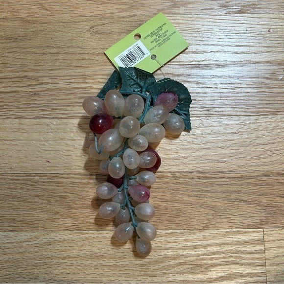 Ashland Faux Grapes Home Decor Craft Fake Bunch NEW Artificial Life Like - Picture 4 of 4